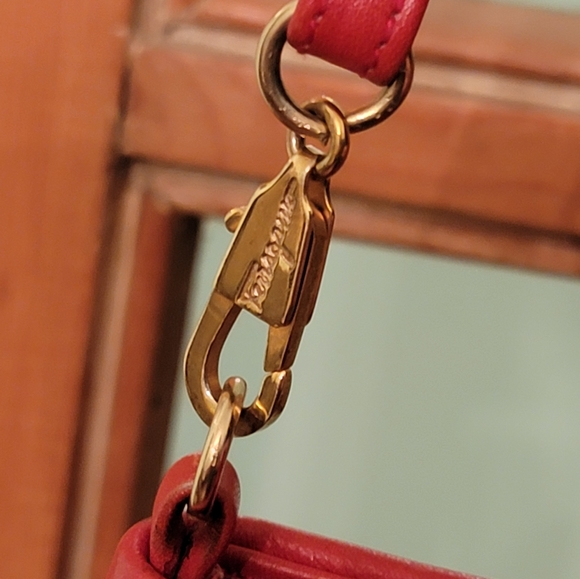 Salvadore Ferragamo Red Leather Purse Handbag Shoulder Pocketbook Handbag - Picture 4 of 12